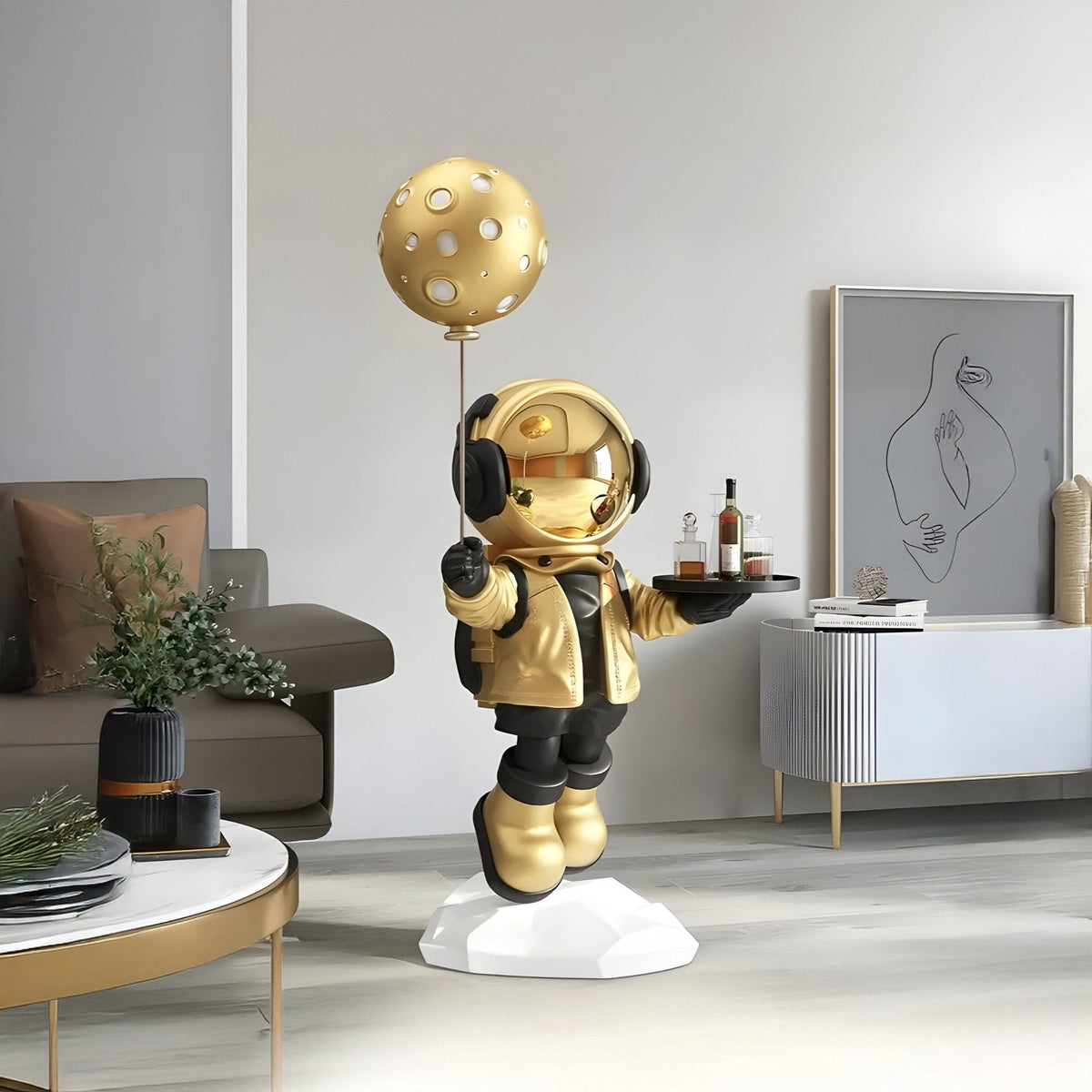 Medium Celestial Gold Astronaut Butler Balloon Sculpture - 80cm - Atelier Home™