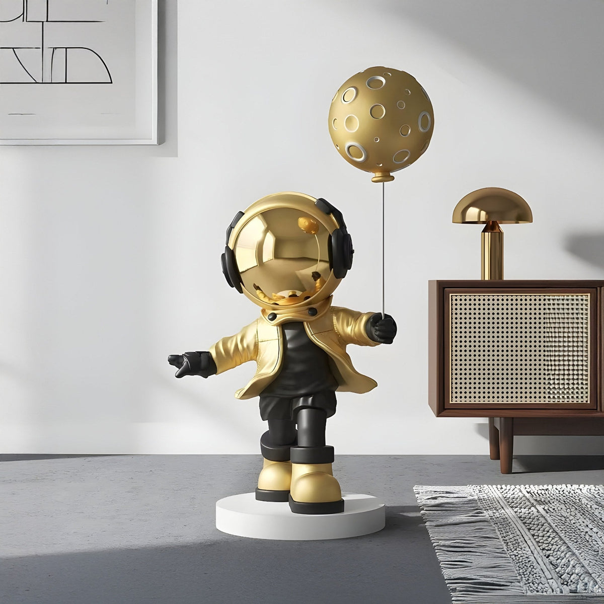 Medium Celestial Gold Astronaut Moon Balloon Sculpture - 96cm - Atelier Home™