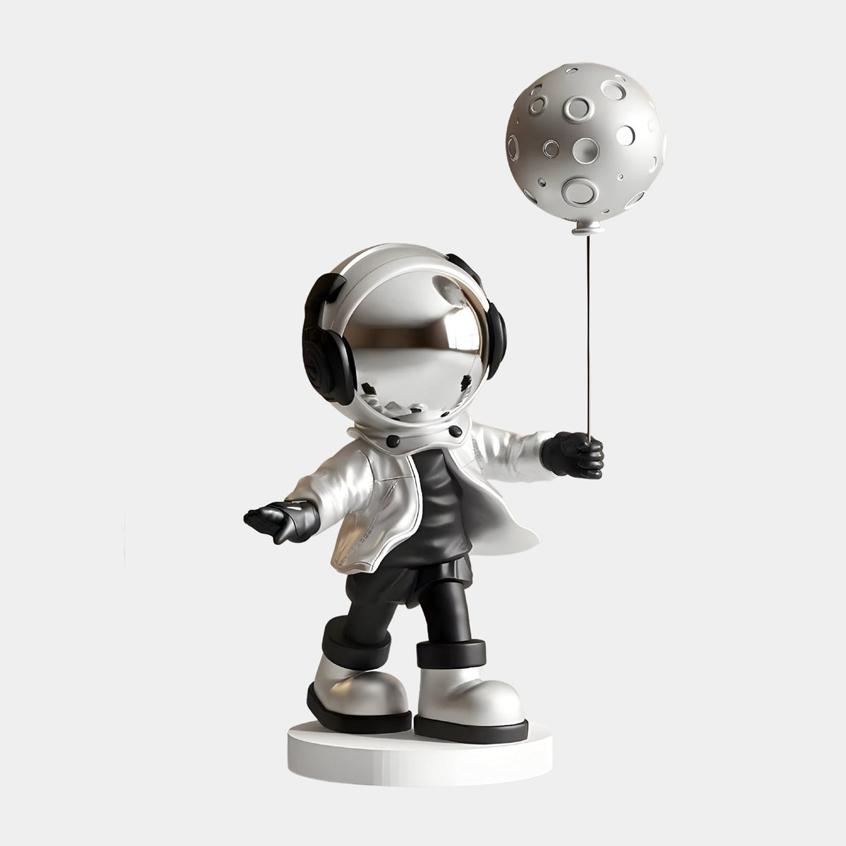 Medium Lunar Silver Astronaut Moon Balloon Sculpture - 96cm - Atelier Home™