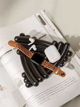 Between Glimmers - Atelier Home™