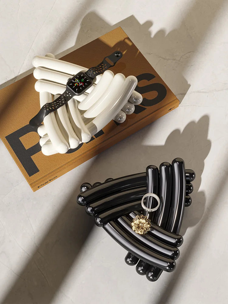 Between Glimmers - Atelier Home™