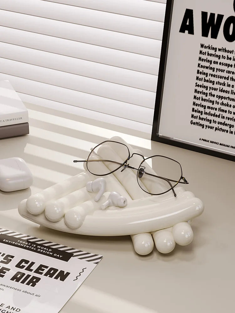 Between Glimmers - Atelier Home™