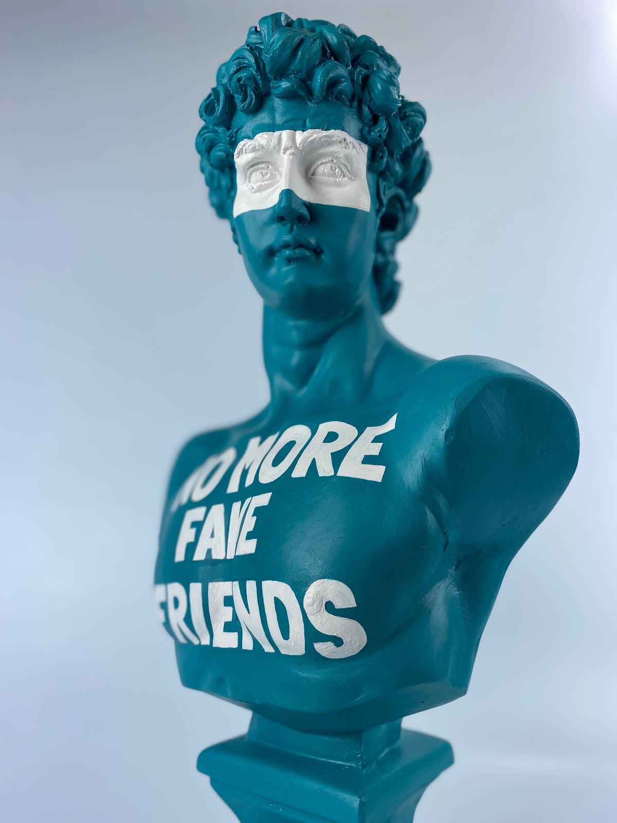 David 'No More Fake Friends' - Atelier Home™
